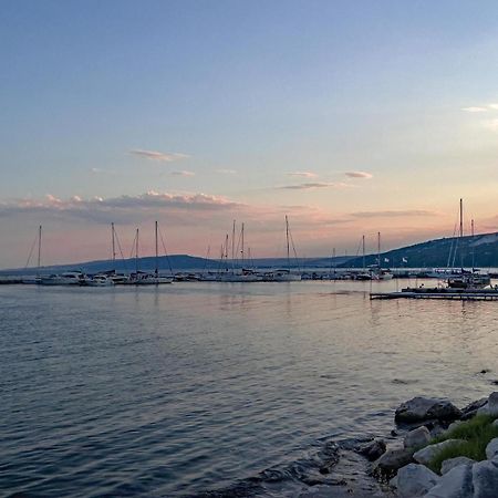 Family Hotel Morska Zvezda Balchik Luaran gambar