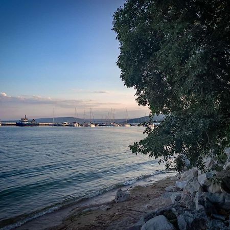 Family Hotel Morska Zvezda Balchik Luaran gambar
