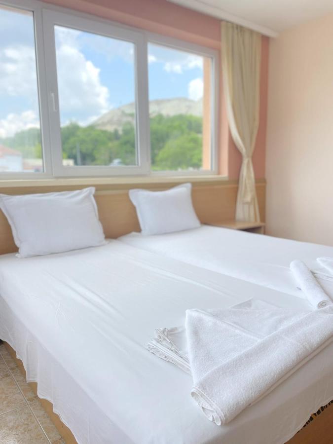 Family Hotel Morska Zvezda Balchik Luaran gambar